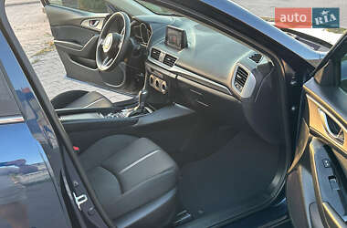 Седан Mazda 3 2018 в 