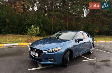 Седан Mazda 3 2018 в 