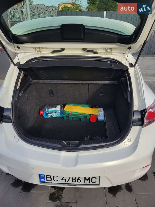 Хетчбек Mazda 3 2011 в Самборі