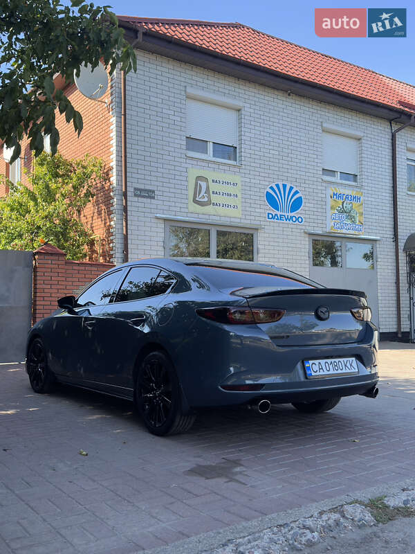 Седан Mazda 3 2022 в Черкассах