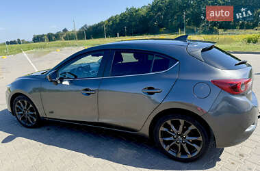 Хэтчбек Mazda 3 2017 в 