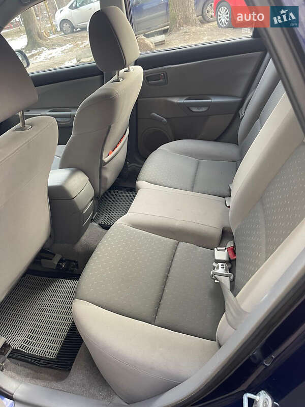Хэтчбек Mazda 3 2005 в Житомире
