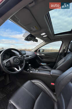 Седан Mazda 3 2016 в 