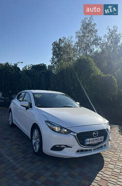 Хэтчбек Mazda 3 2017 в 