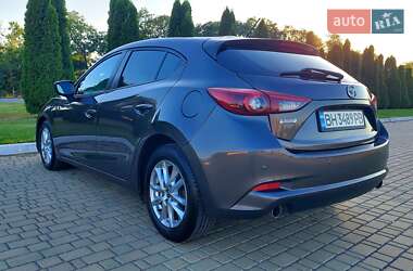 Хэтчбек Mazda 3 2016 в 