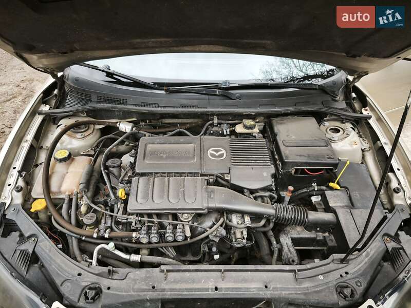 Седан Mazda 3 2006 в Чугуєві