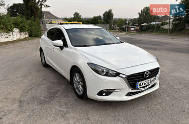 Седан Mazda 3 2017 в Новой Водолаге