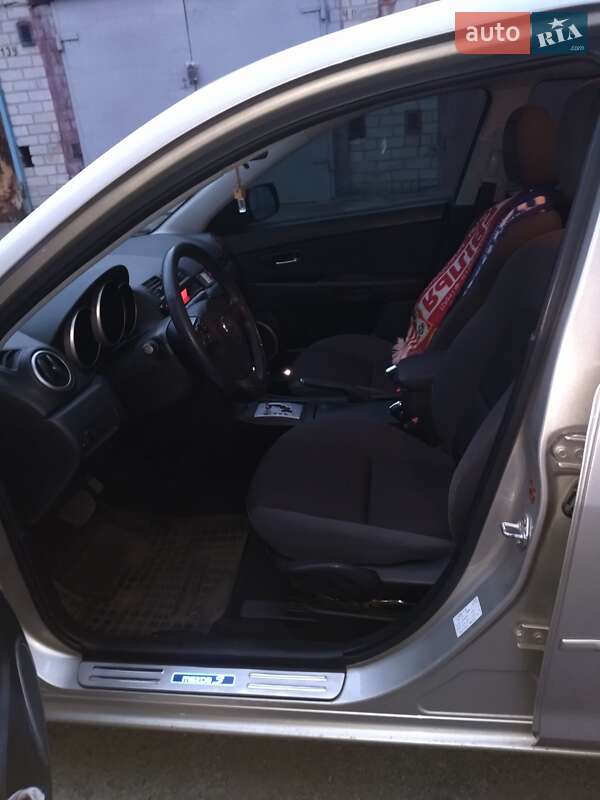 Седан Mazda 3 2008 в Днепре