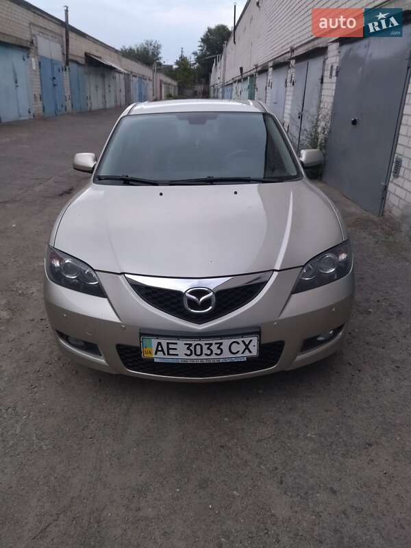 Седан Mazda 3 2008 в Днепре