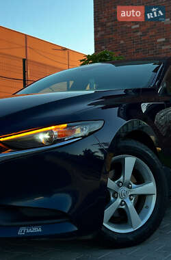 Седан Mazda 3 2019 в 