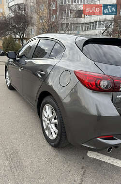 Хэтчбек Mazda 3 2016 в 