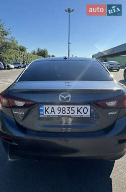 Седан Mazda 3 2015 в 