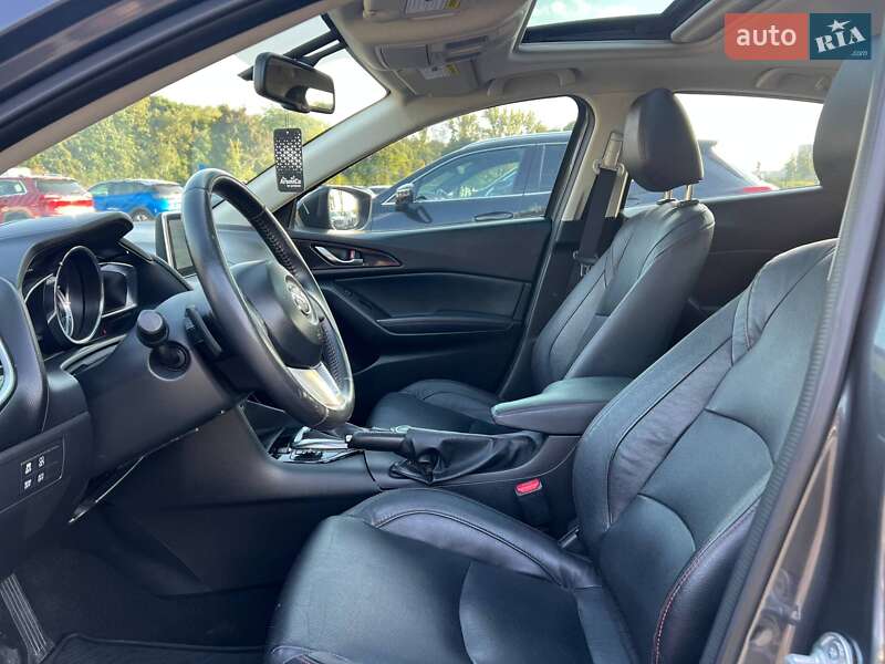 Седан Mazda 3 2014 в Стрые