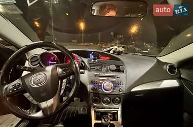 Седан Mazda 3 2011 в 