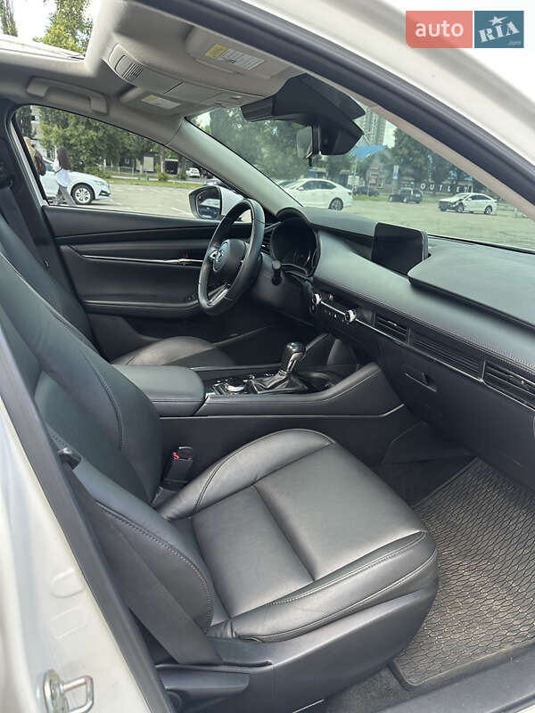 Седан Mazda 3 2022 в Києві