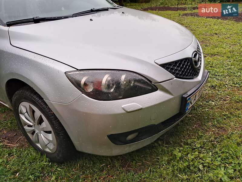 Хэтчбек Mazda 3 2008 в 