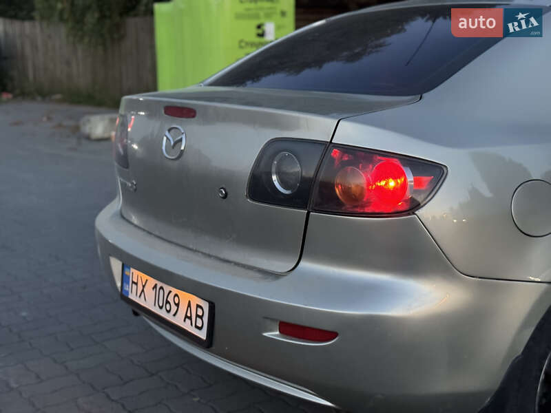 Седан Mazda 3 2005 в Летичіві