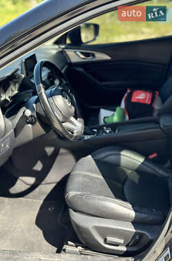 Седан Mazda 3 2016 в 