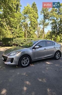 Седан Mazda 3 2012 в Черкасах