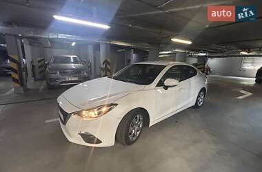Седан Mazda 3 2015 в 