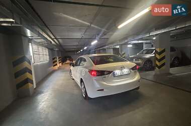 Седан Mazda 3 2015 в 
