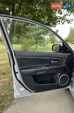 Седан Mazda 3 2005 в 