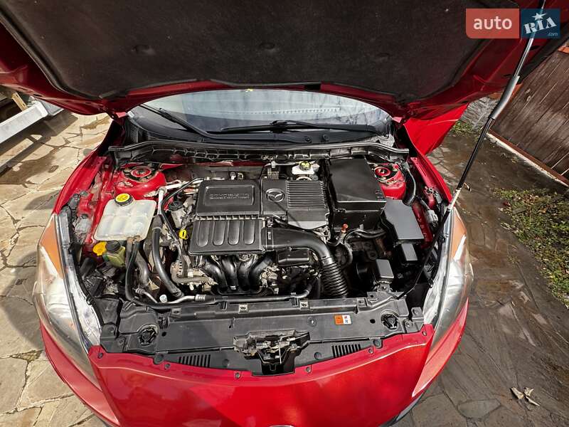 Хэтчбек Mazda 3 2011 в Киеве