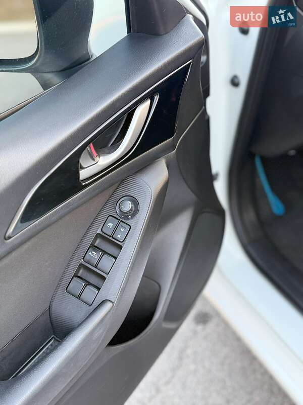 Седан Mazda 3 2013 в Виннице фото 9 Седан Mazda 3 2013 в Виннице