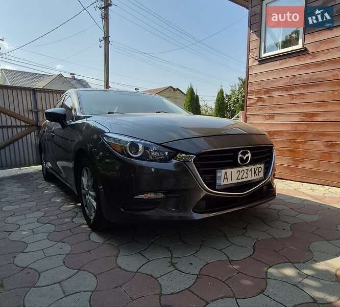 Седан Mazda 3 2017 в Киеве