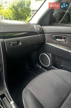 Седан Mazda 3 2006 в 