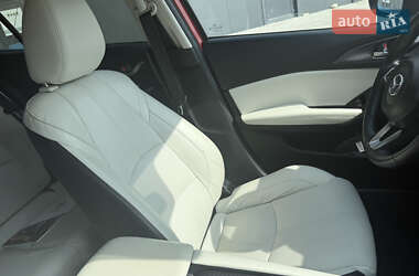 Хэтчбек Mazda 3 2017 в 