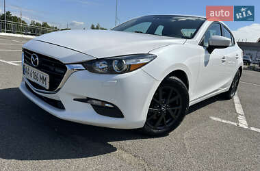 Седан Mazda 3 2016 в 