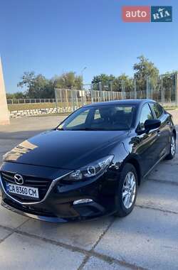 Седан Mazda 3 2014 в Чигирине