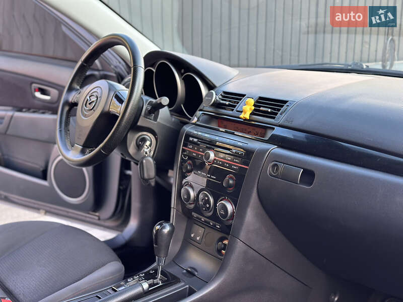 Седан Mazda 3 2009 в Днепре