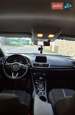 Седан Mazda 3 2017 в 