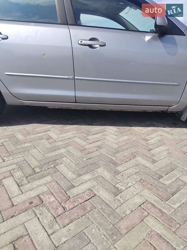 Седан Mazda 3 2004 в Харькове