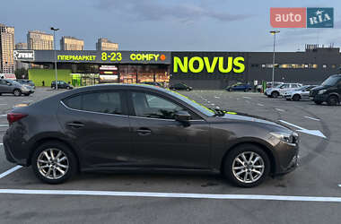 Седан Mazda 3 2013 в 