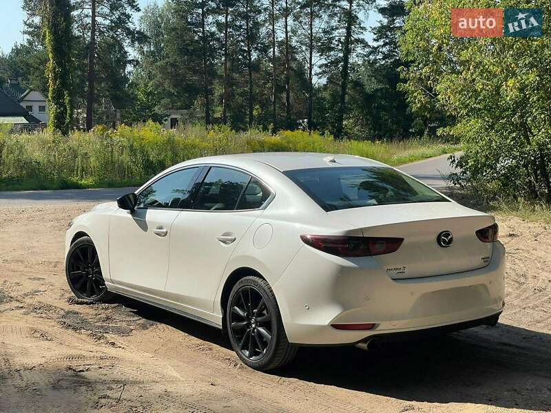Седан Mazda 3 2021 в Киеве