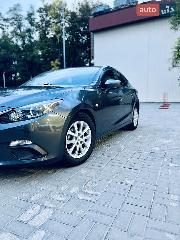 Седан Mazda 3 2016 в Харкові