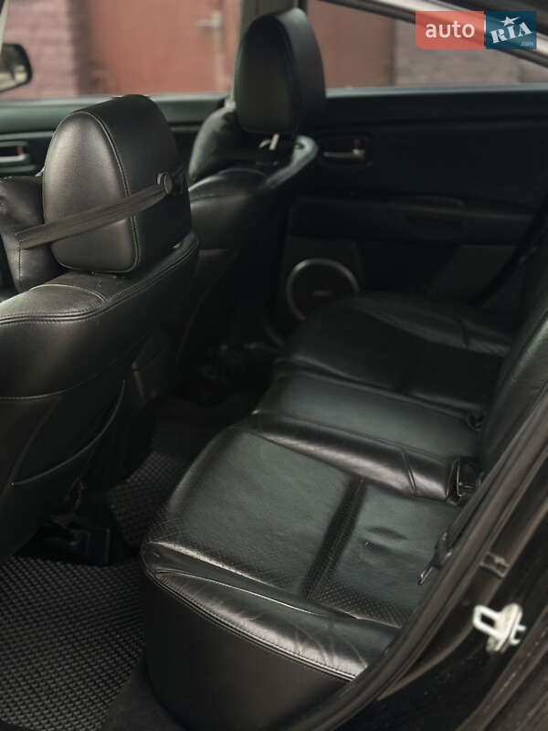 Седан Mazda 3 2007 в Миколаєві