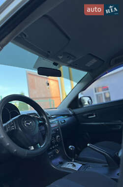 Седан Mazda 3 2005 в 