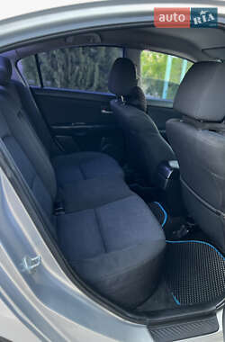 Седан Mazda 3 2005 в 