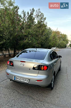 Седан Mazda 3 2005 в 