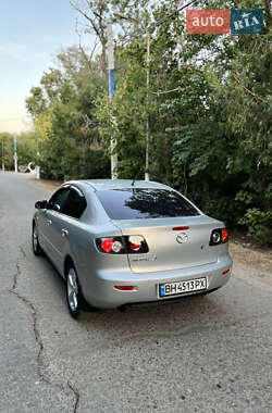 Седан Mazda 3 2005 в 