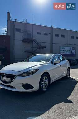 Седан Mazda 3 2016 в Киеве