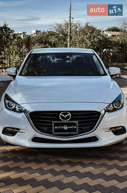 Седан Mazda 3 2018 в Николаеве