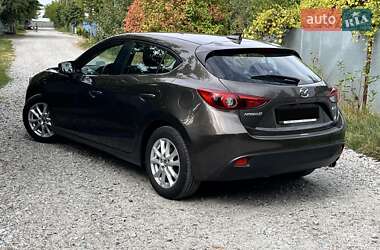 Хэтчбек Mazda 3 2015 в 