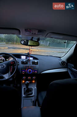 Хэтчбек Mazda 3 2011 в Львове