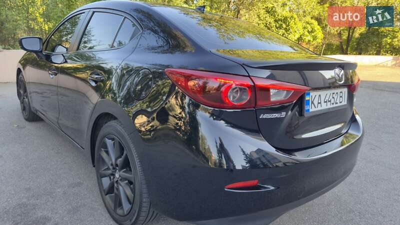 Седан Mazda 3 2017 в Запорожье