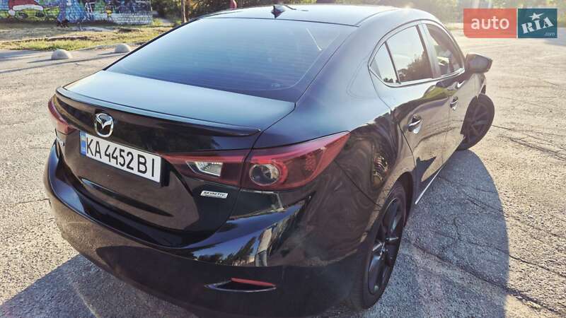 Седан Mazda 3 2017 в Запорожье